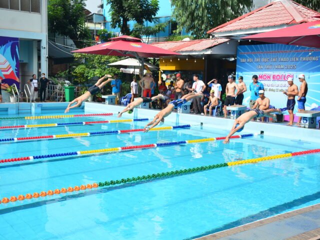 Giải bơi lội liên phường năm 2025
