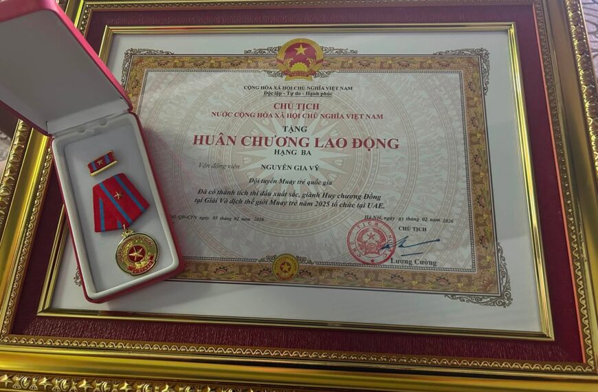 Vận động viên trẻ Nguyễn Gia Vỹ vinh dự nhận Huân chương Lao động hạng Ba